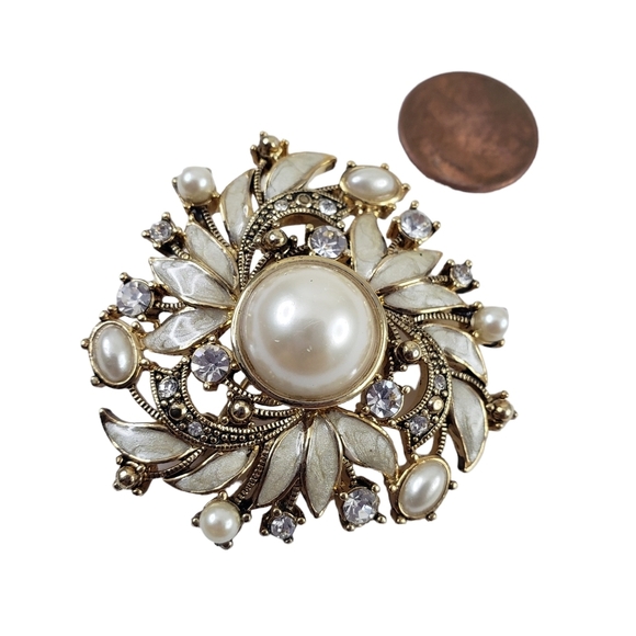 Vintage Monet Brooch Faux Pearls Cream Enamel Rhinestones Burst  A0242 -Q6 - Picture 7 of 12